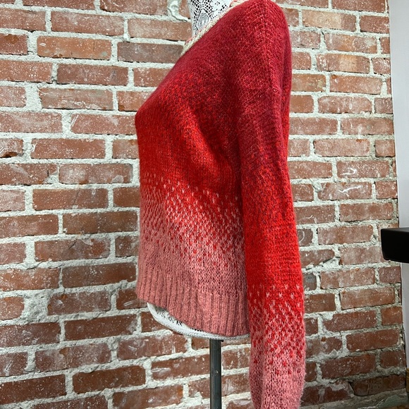 COCOGIO red ombré multi tone wool knit sweater with gold glitter medium - Picture 5 of 7